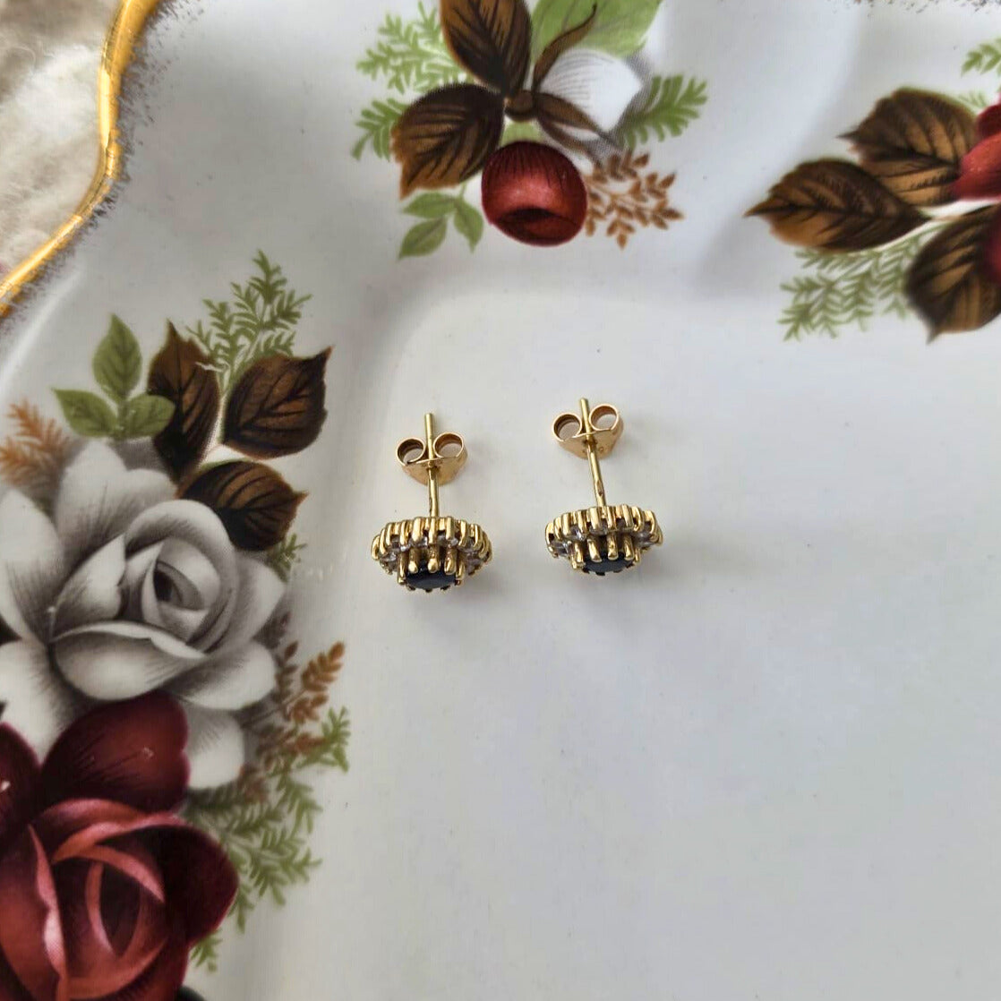 Vintage 14k gouden oorstekers lady diana saffier en zirkoon