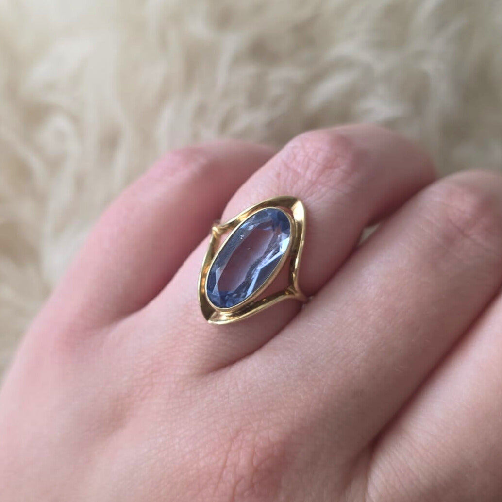 Vintage 14k gold ring with topaz