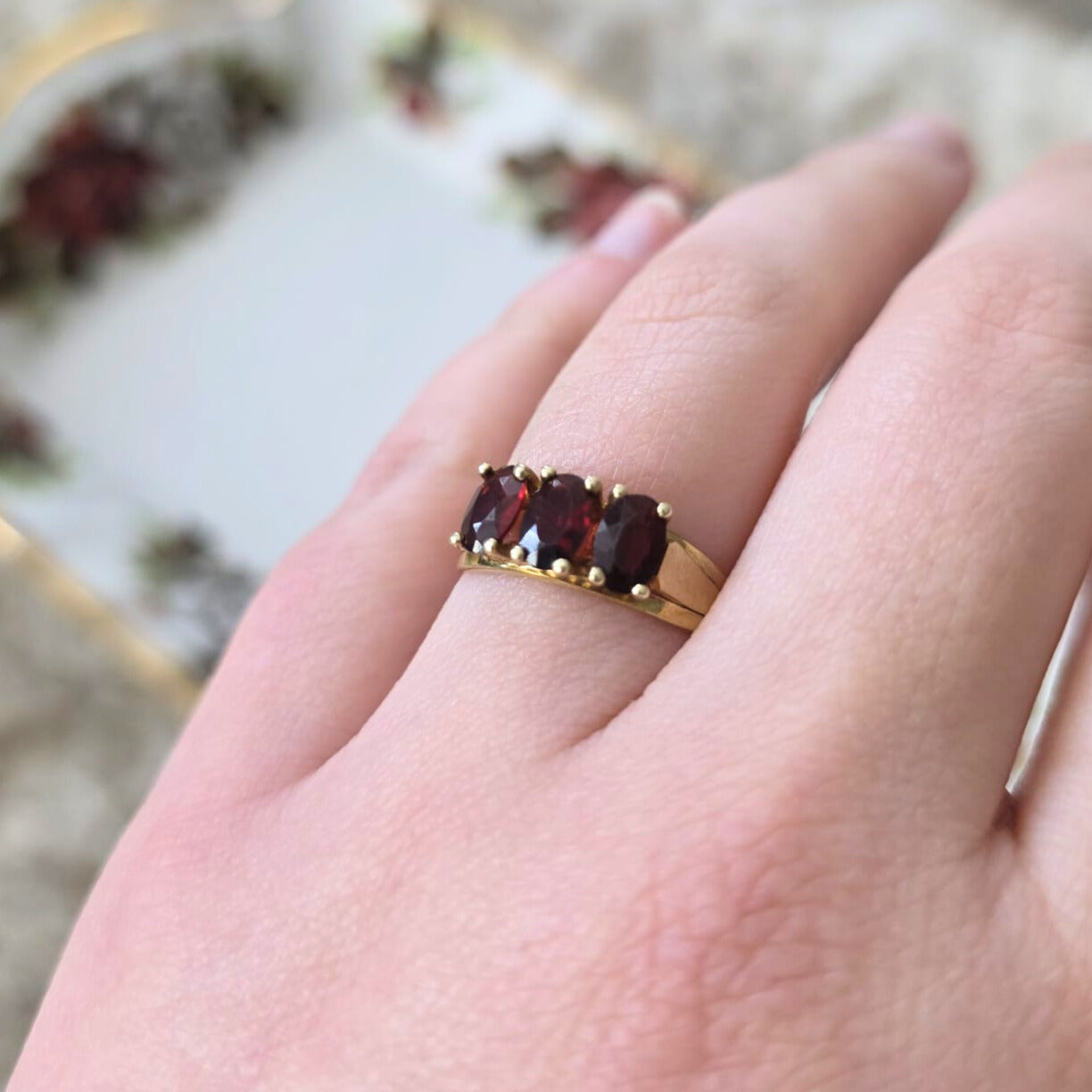 Vintage 8k gouden ring met granaat