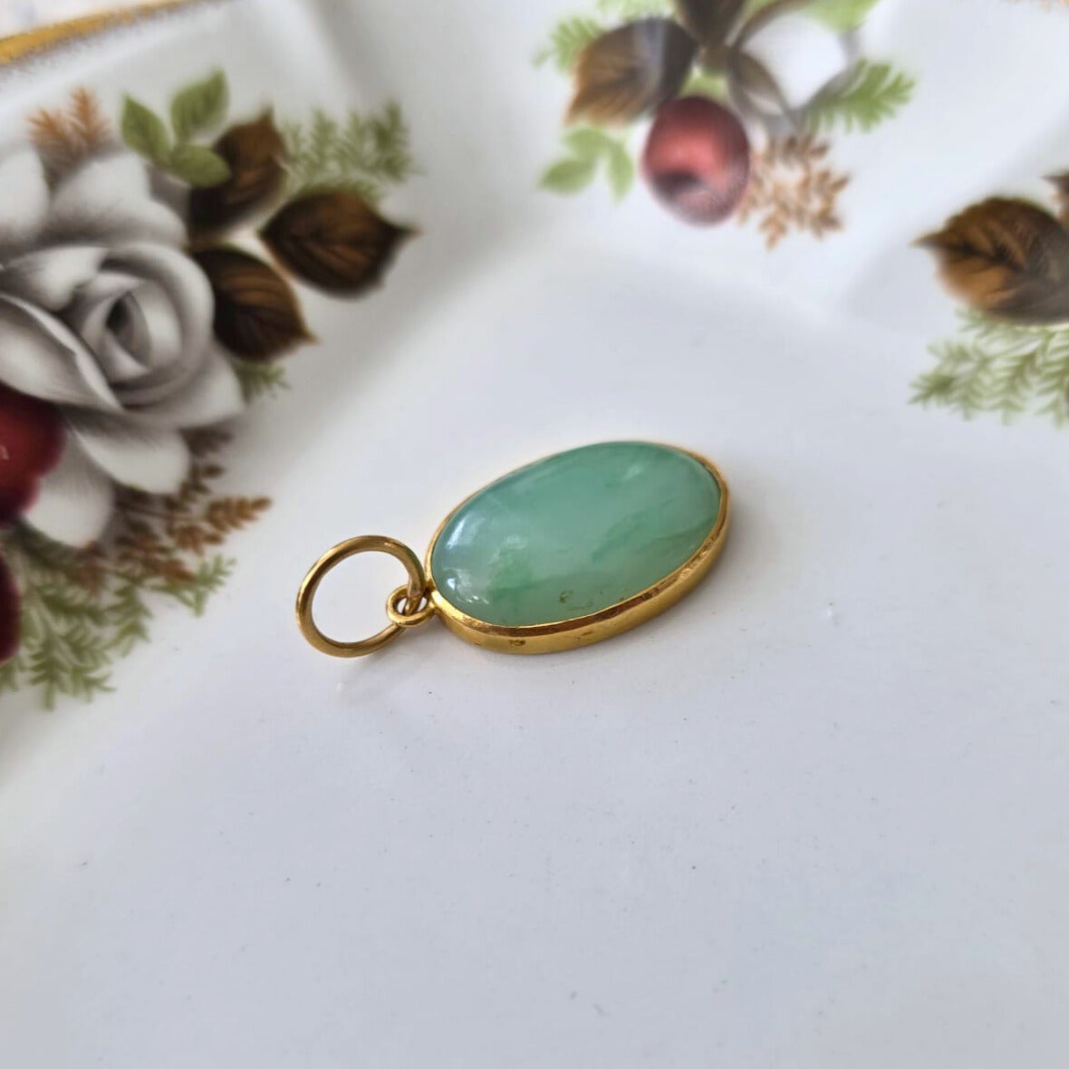 Vintage 18k gouden hanger jade
