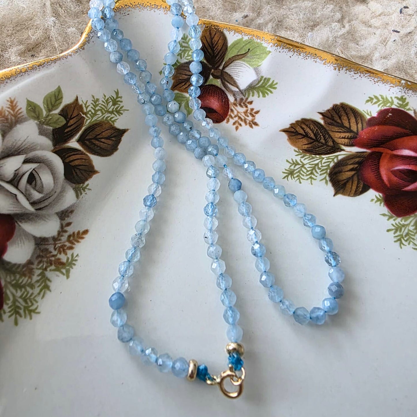 14k goud en aquamarijn edelsteen ketting