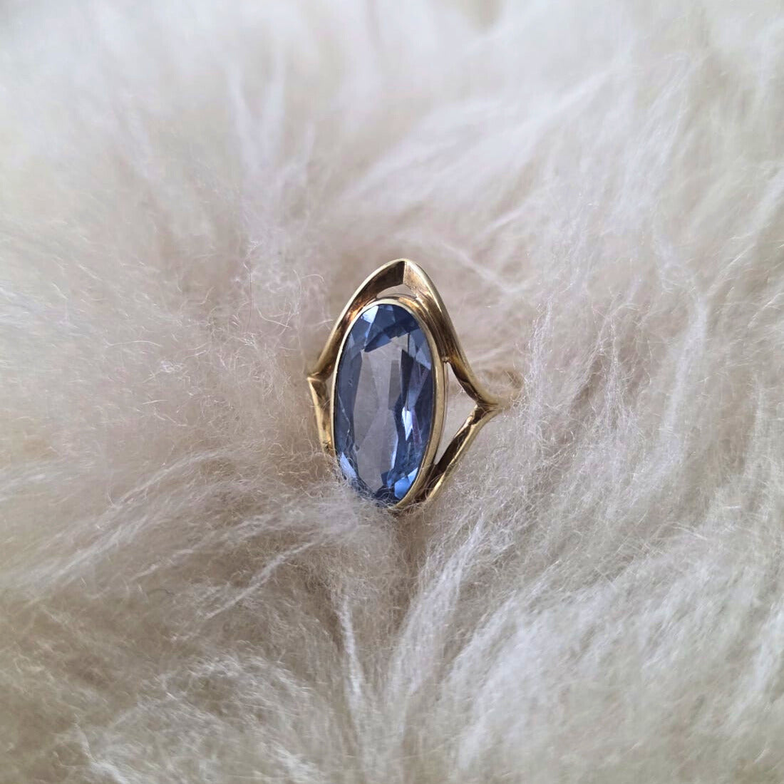 Vintage 14k gold ring with topaz