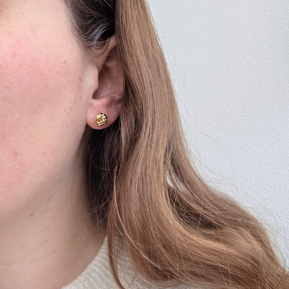 Vintage 14k gold stud earrings