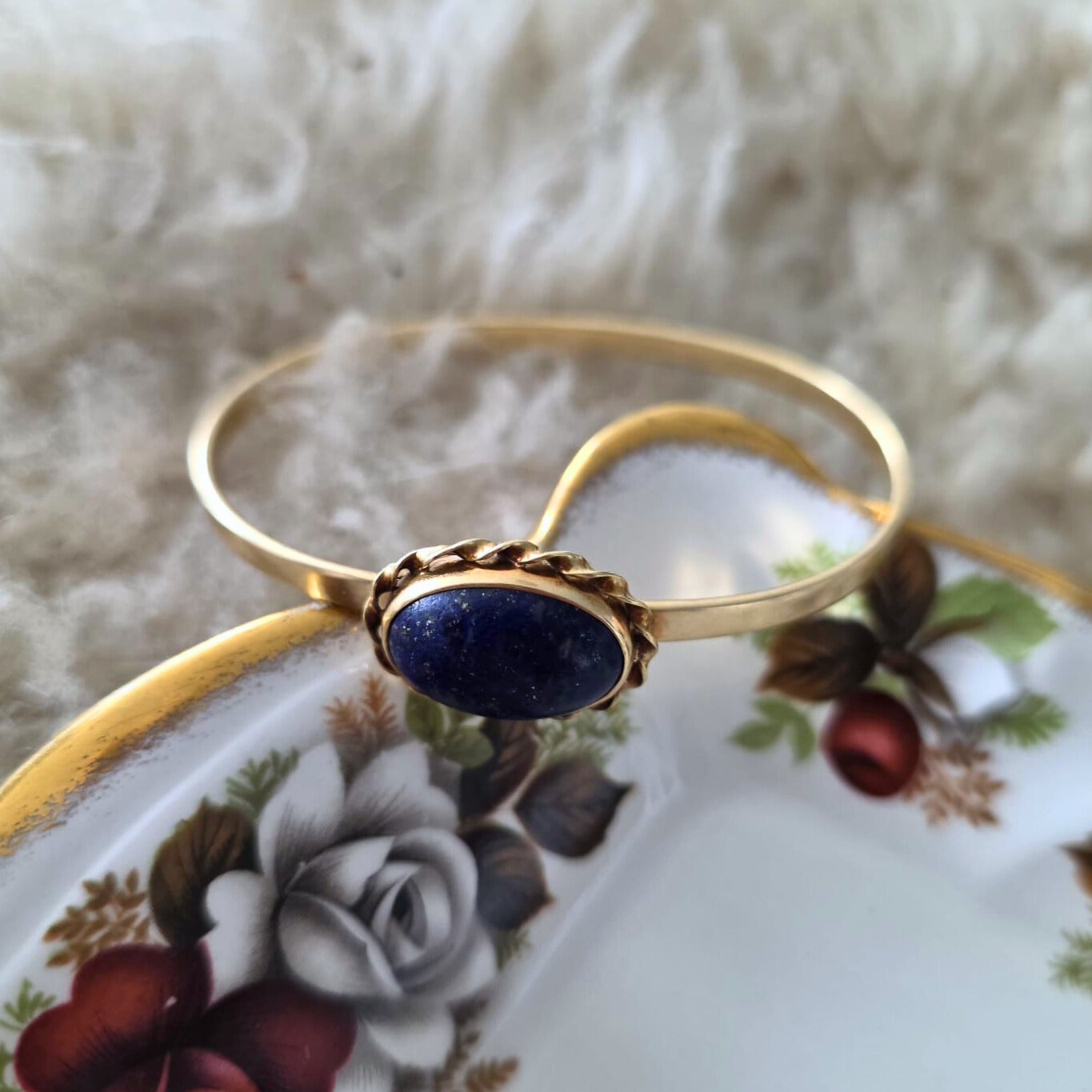 Vintage 14k gold lapis lazuli bracelet