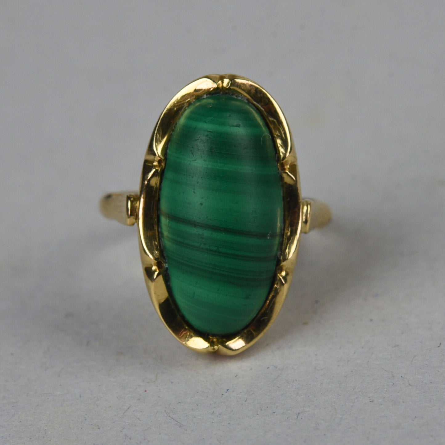 Vintage 14k gold ring with malachite