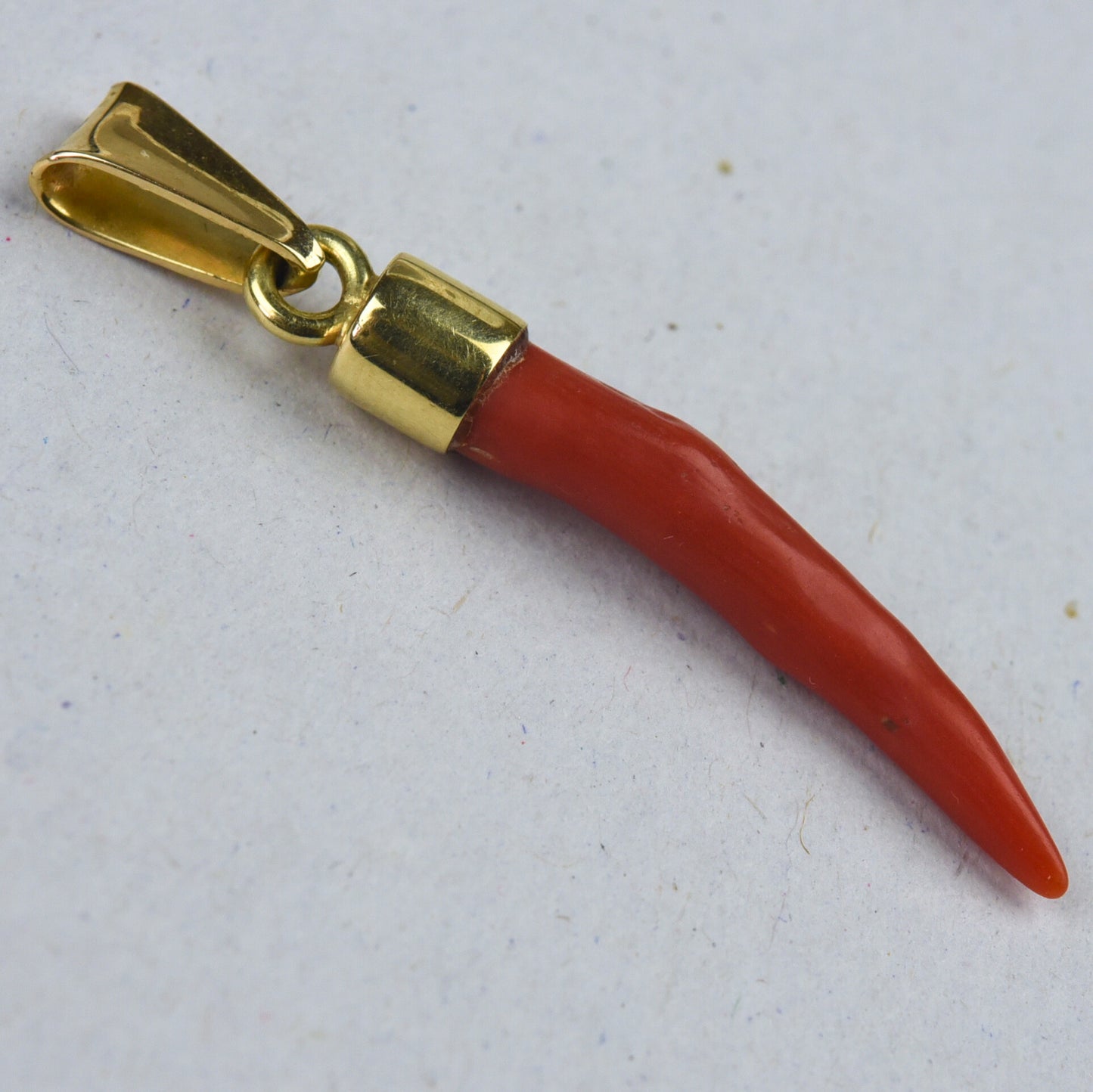 Vintage 14k gold pendant with red coral