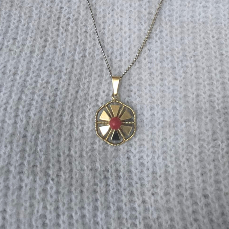 Vintage 14k gouden hanger bloedkoraal