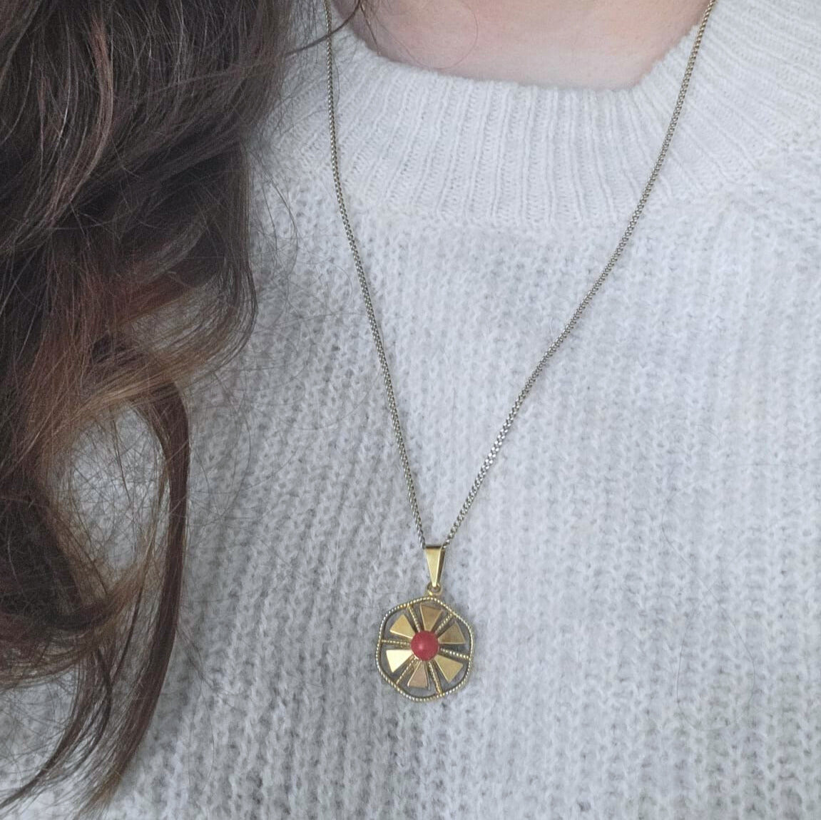Vintage 14k gouden hanger bloedkoraal