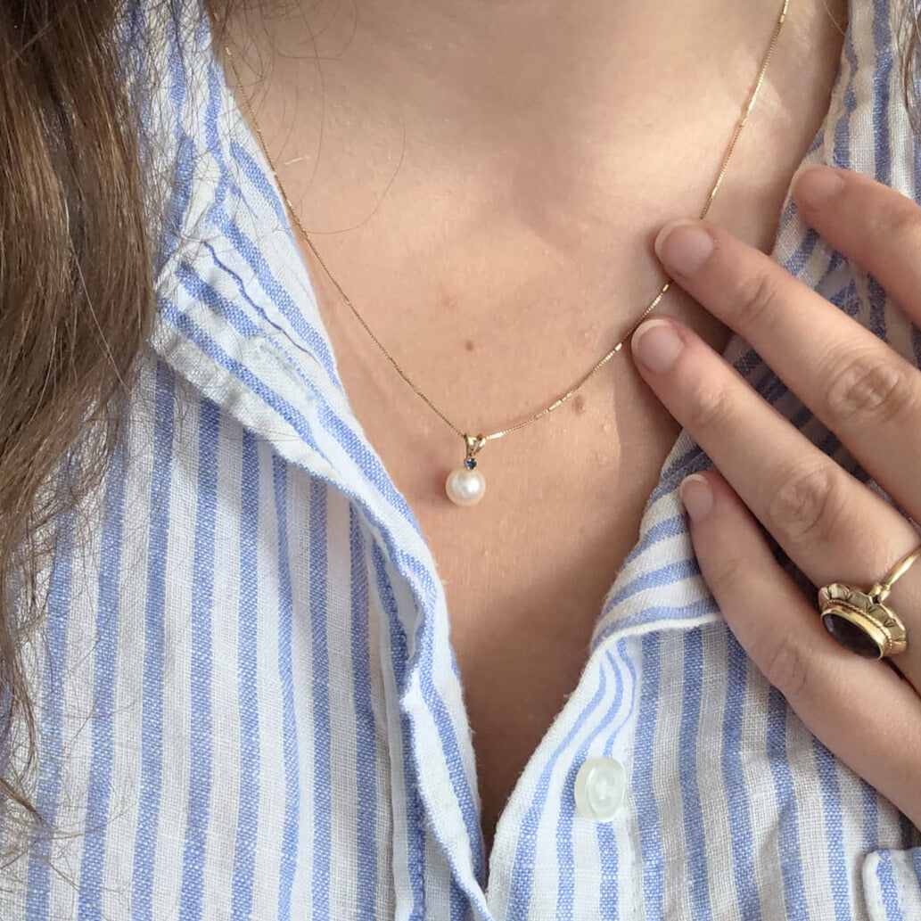 Vintage 14k gold pendant with pearl and sapphire