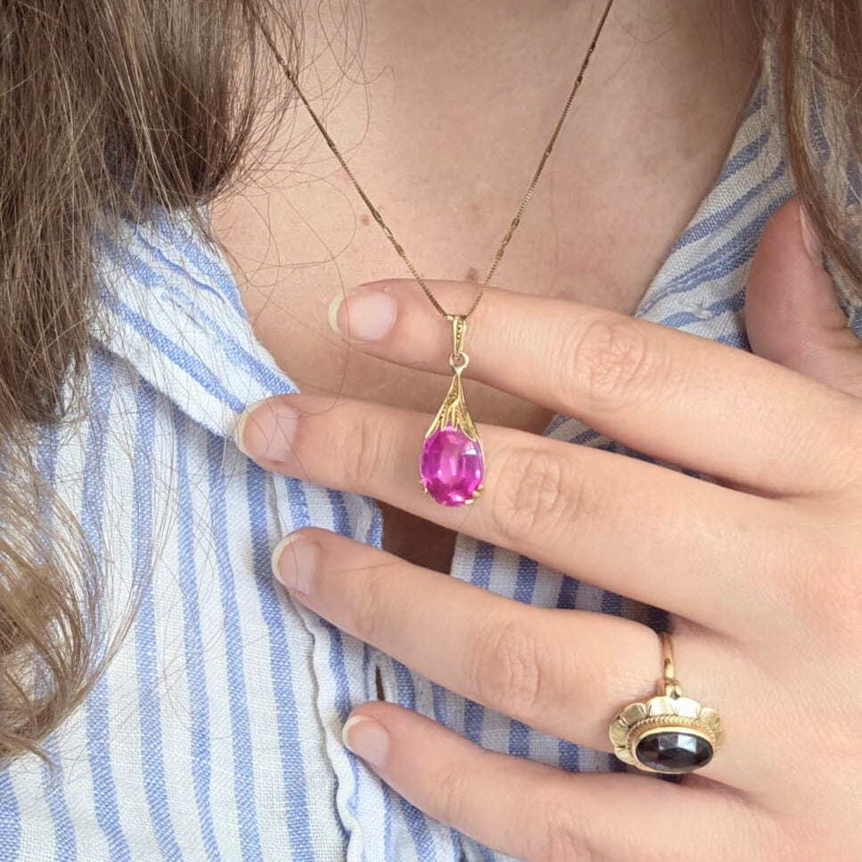 Vintage 14k gold pendant with ruby