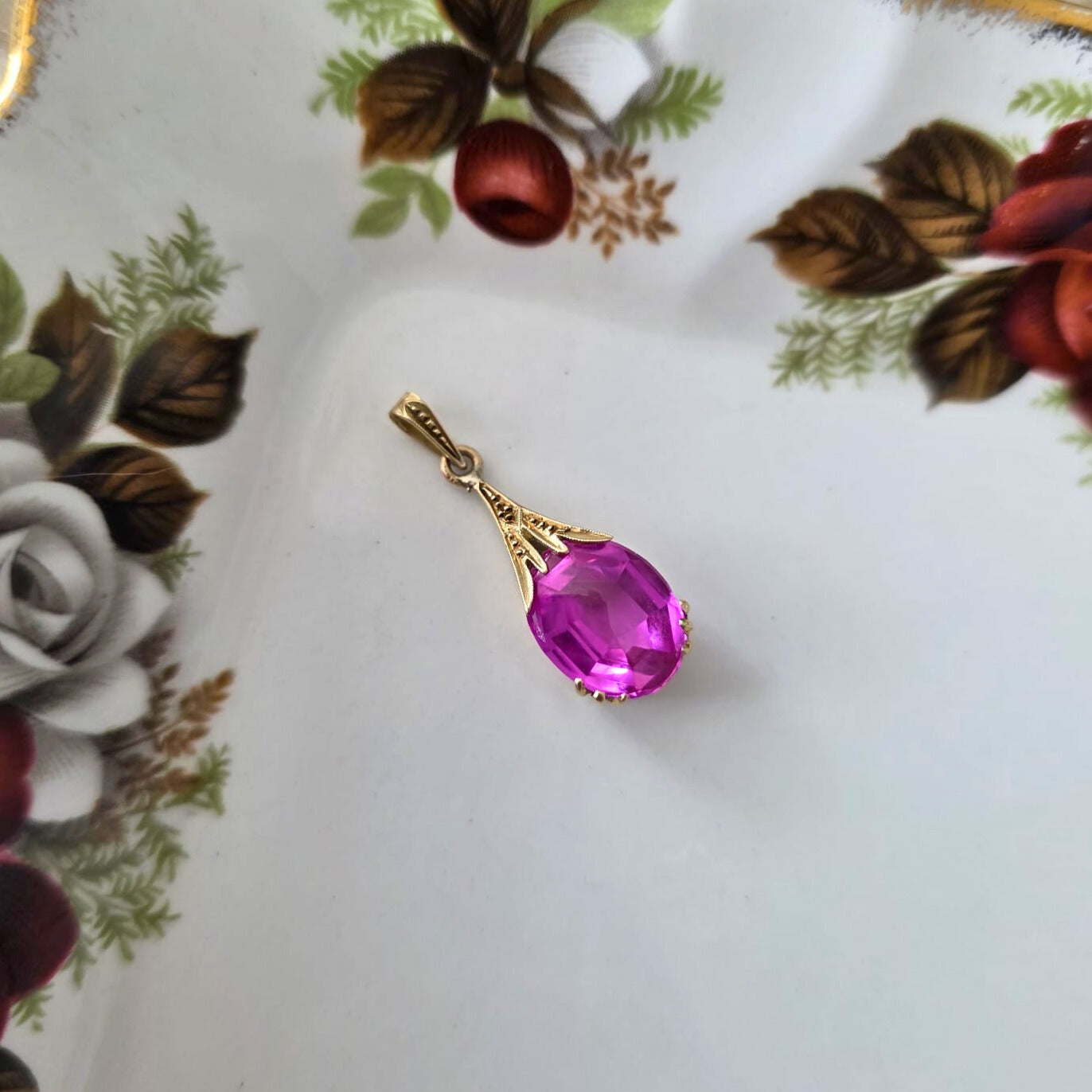 Vintage 14k gold pendant with ruby