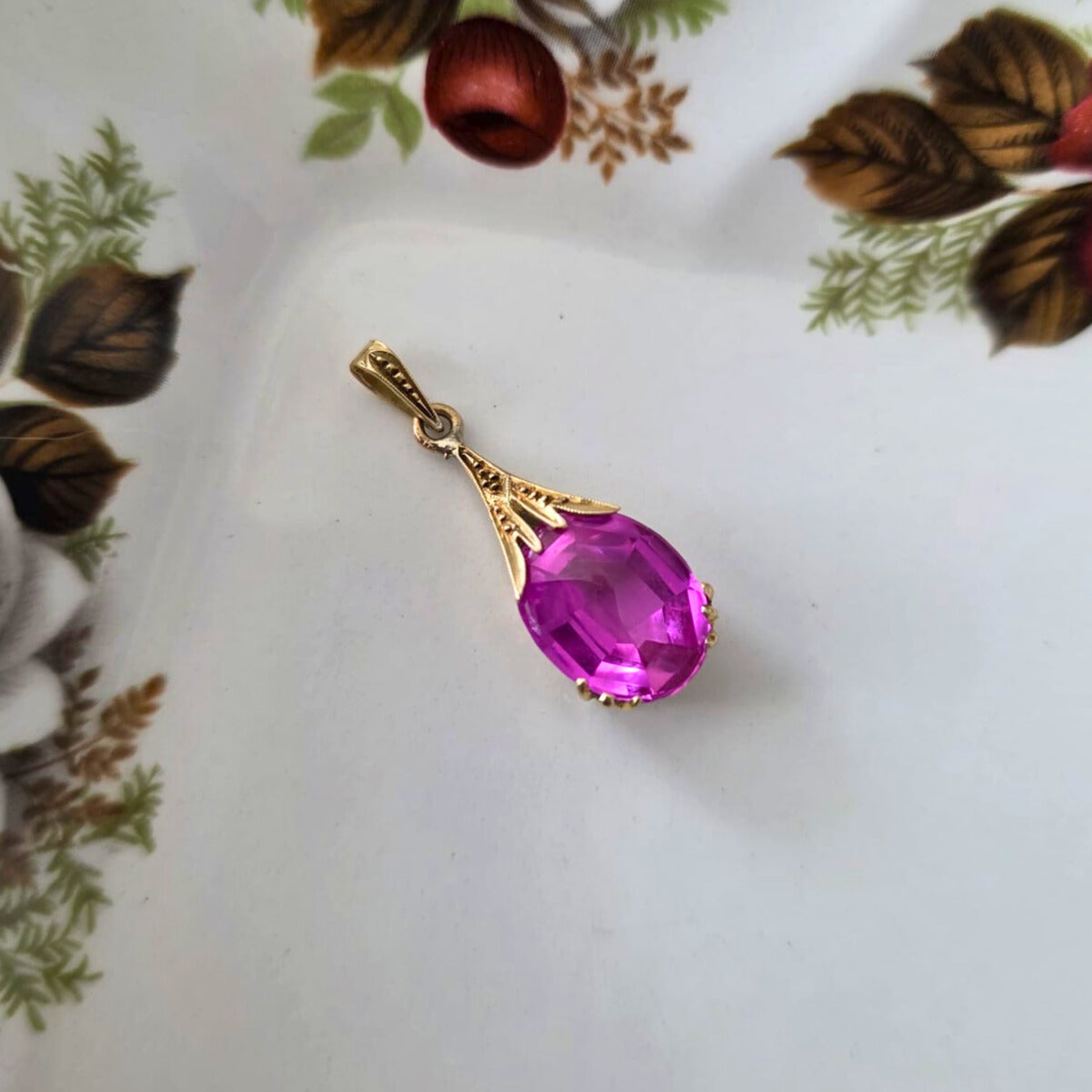 Vintage 14k gold pendant with ruby