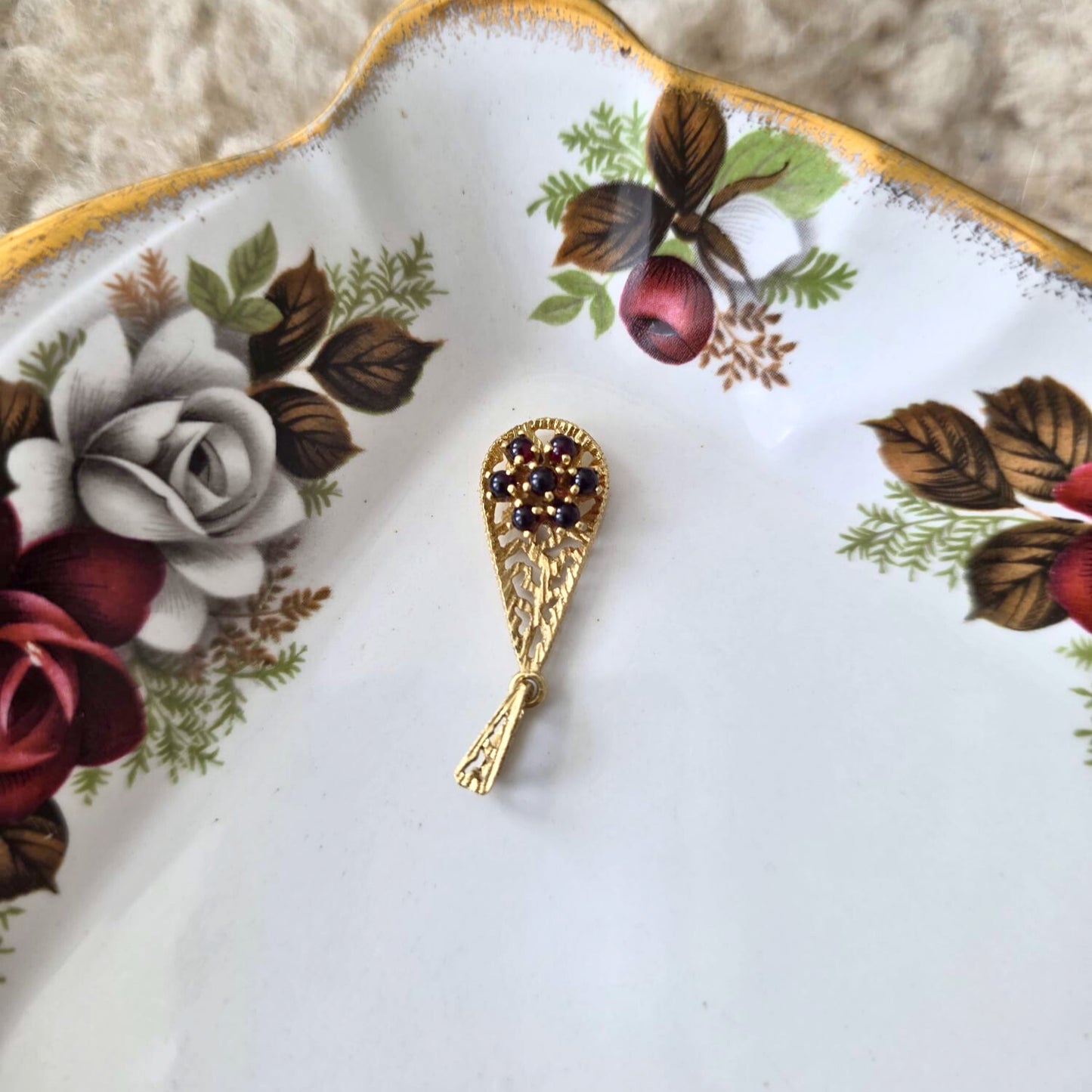 Vintage 14k gouden hanger met granaat