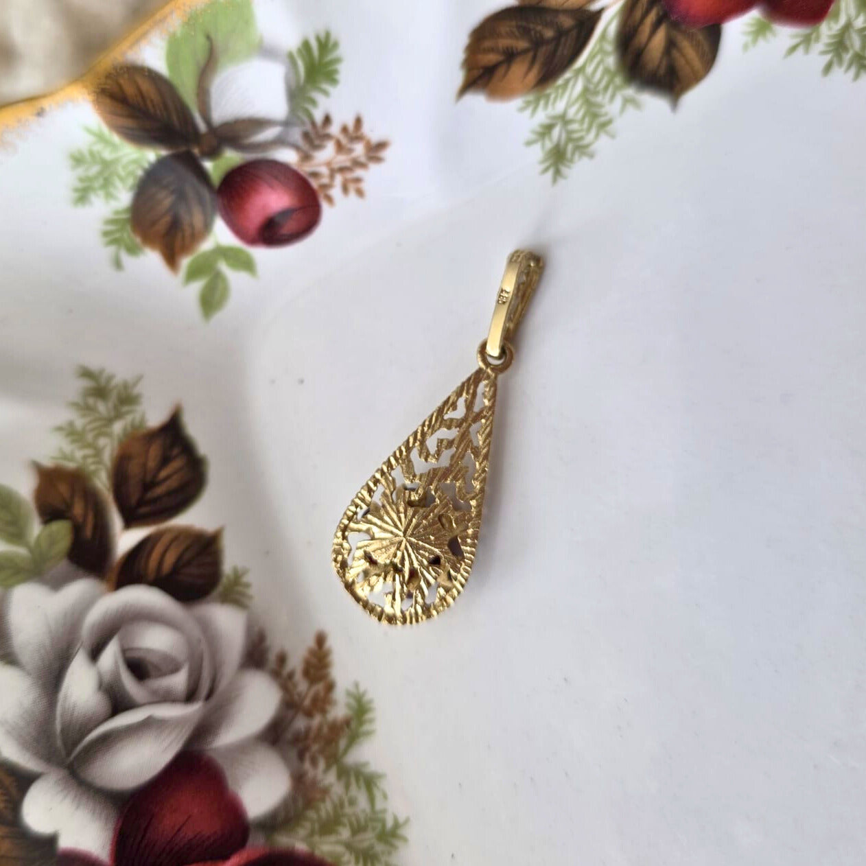 Vintage 14k gouden hanger met granaat