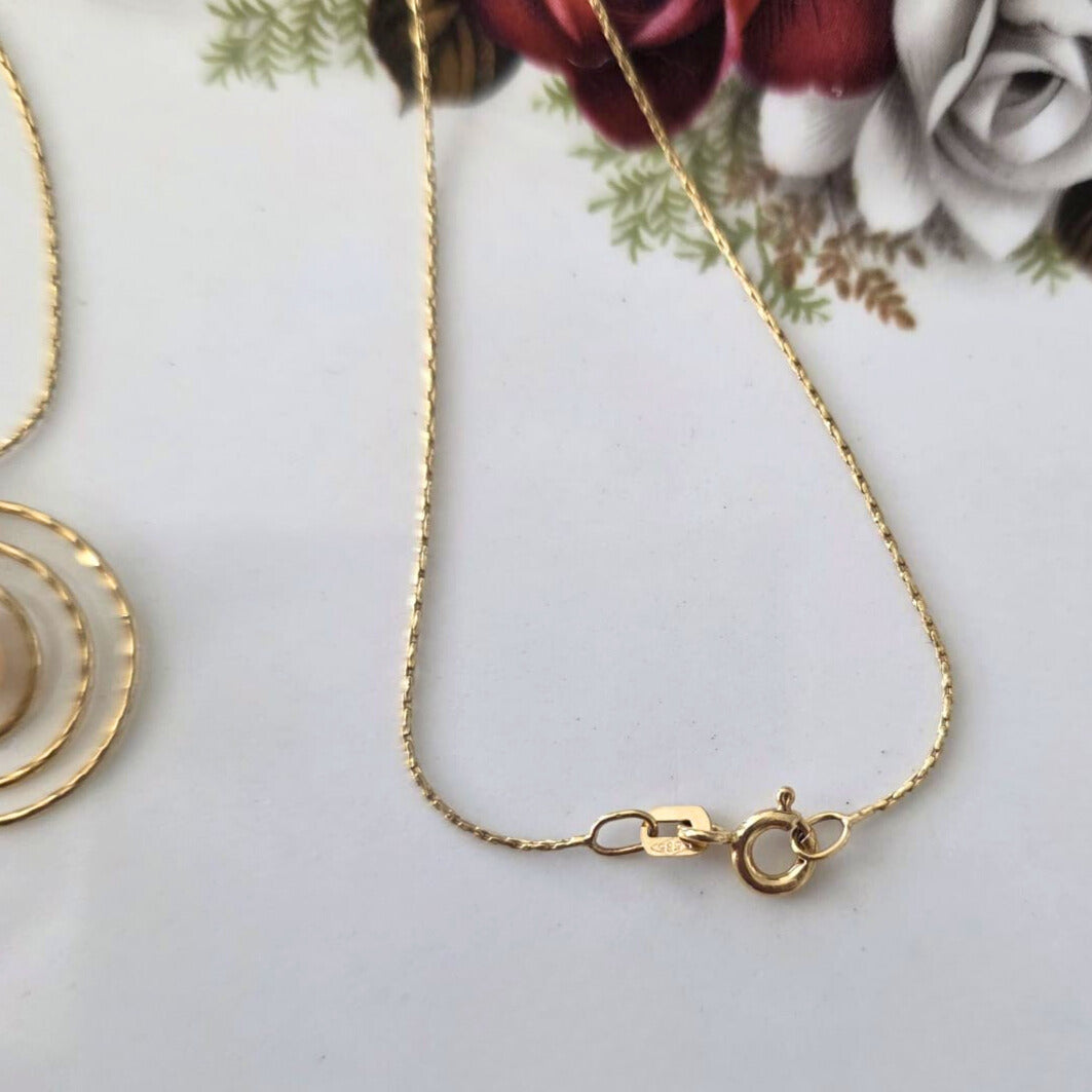 Vintage 14k gold necklace with pearl pendant