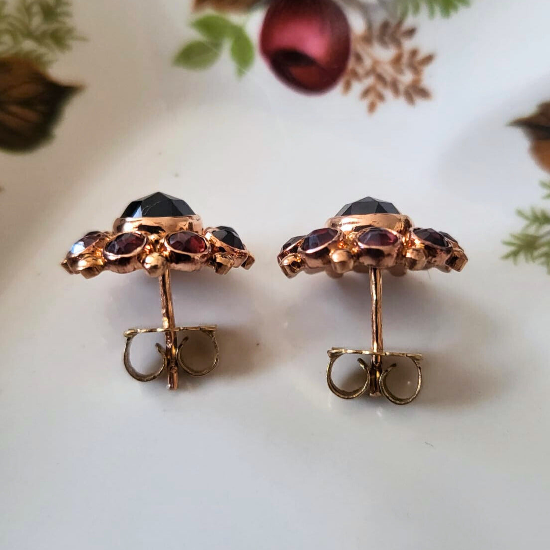 Vintage 14k rosé gouden oorstekers granaat entourage