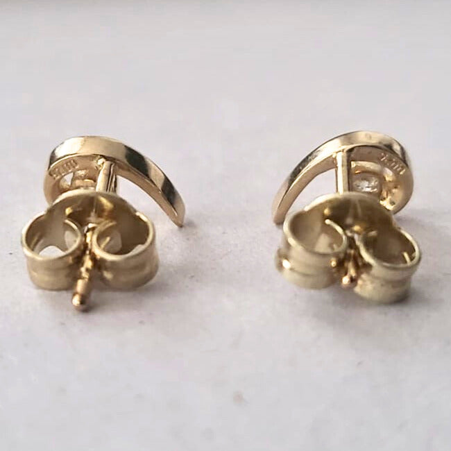 Pre-owned 14k gold diamond stud earrings