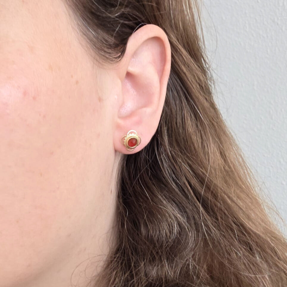 Vintage 14k gold carnelian stud earrings