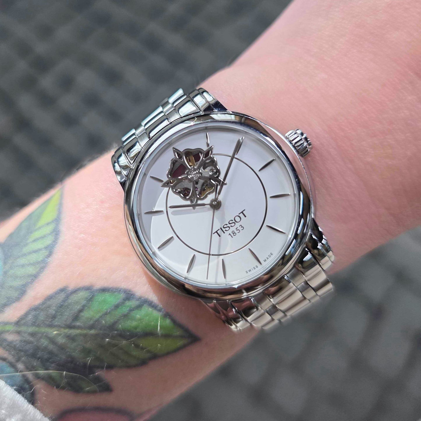 Pre-owned Tissot Lady Heart Powermatic 80 T050.207.11.011.04