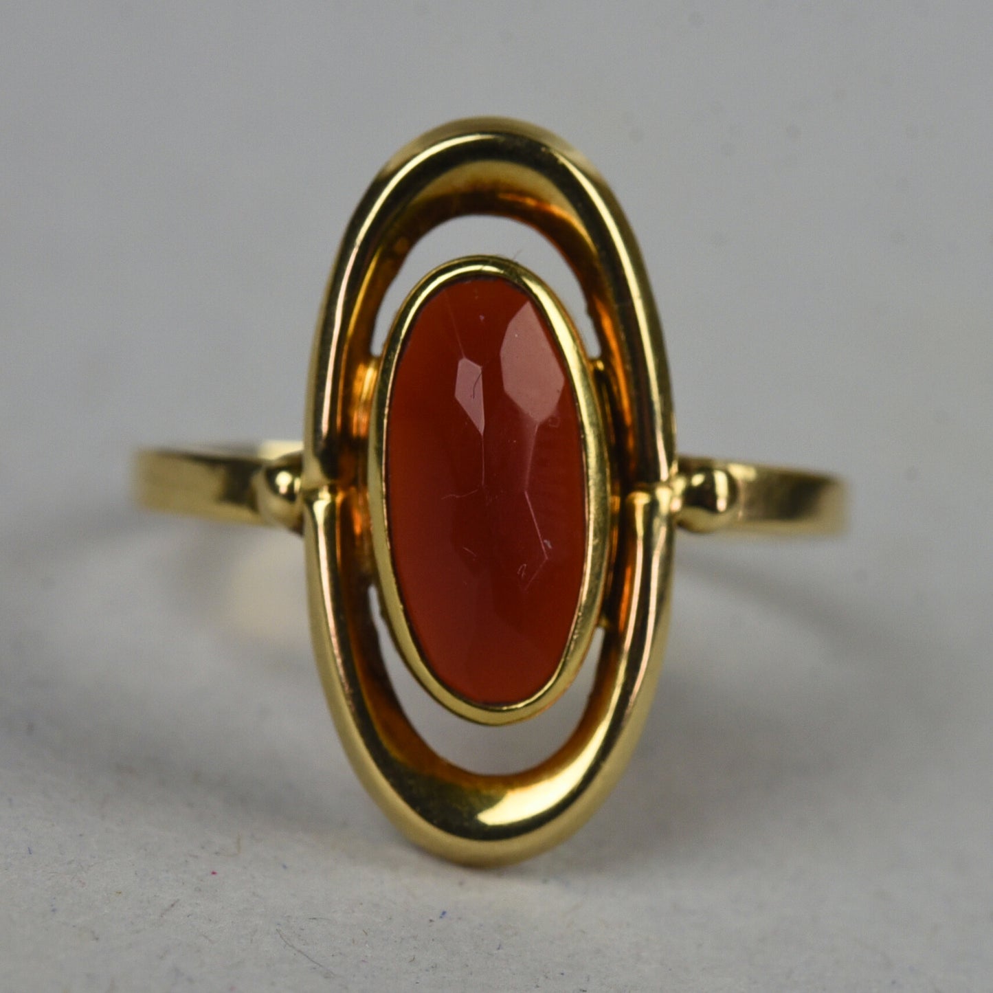 Vintage 14k gold ring with carnelian