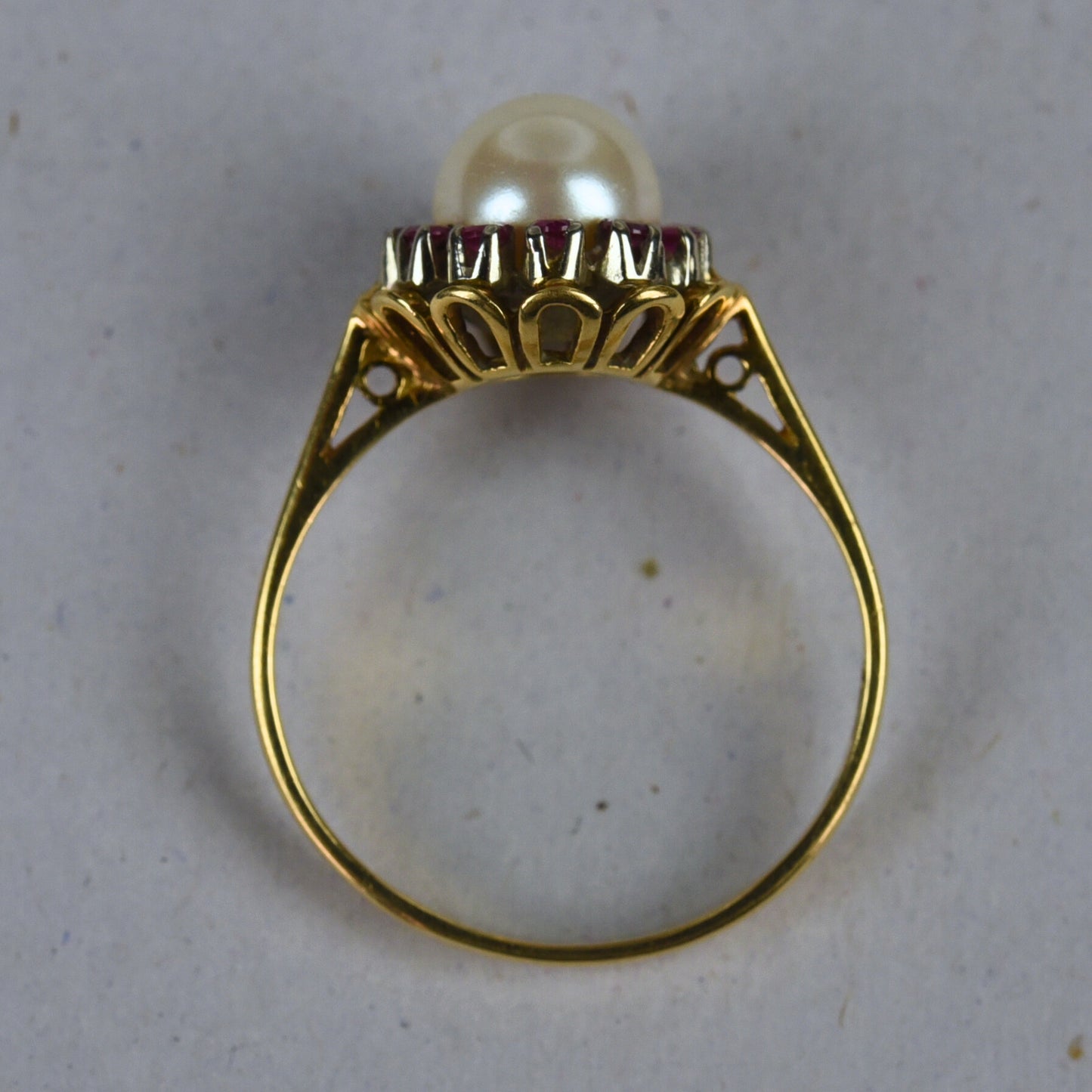 Vintage 18k gold ring with pearl and ruby