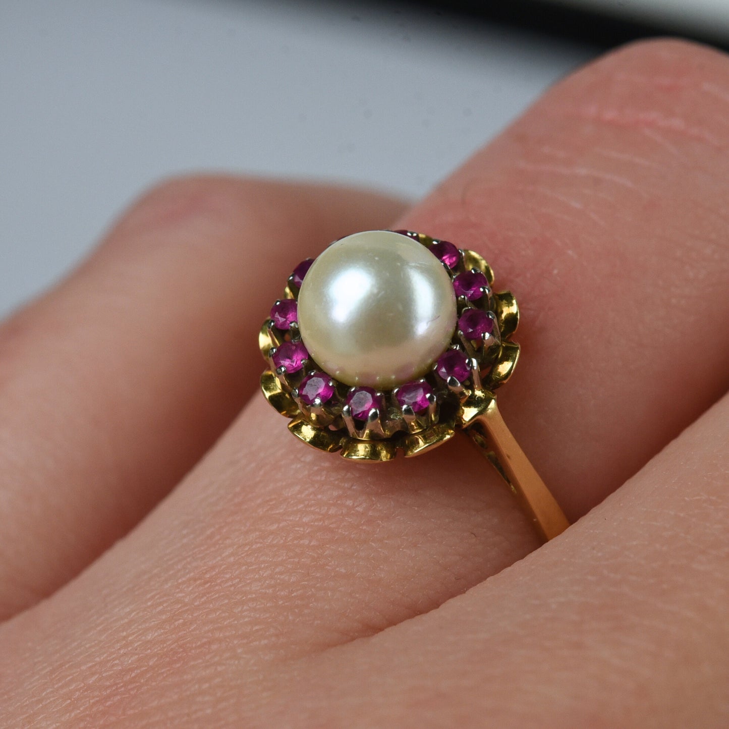 Vintage 18k gold ring with pearl and ruby