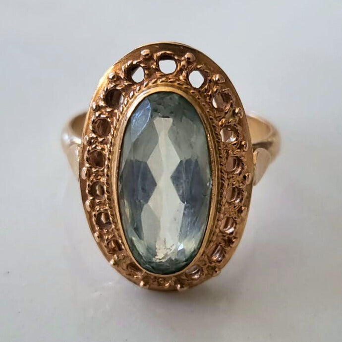 Vintage 14k gold ring with aquamarine