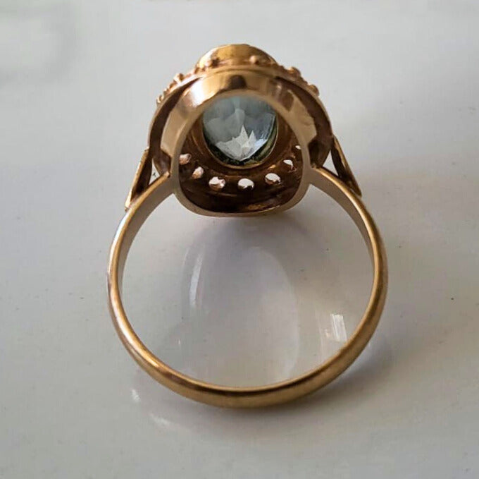 Vintage 14k gold ring with aquamarine