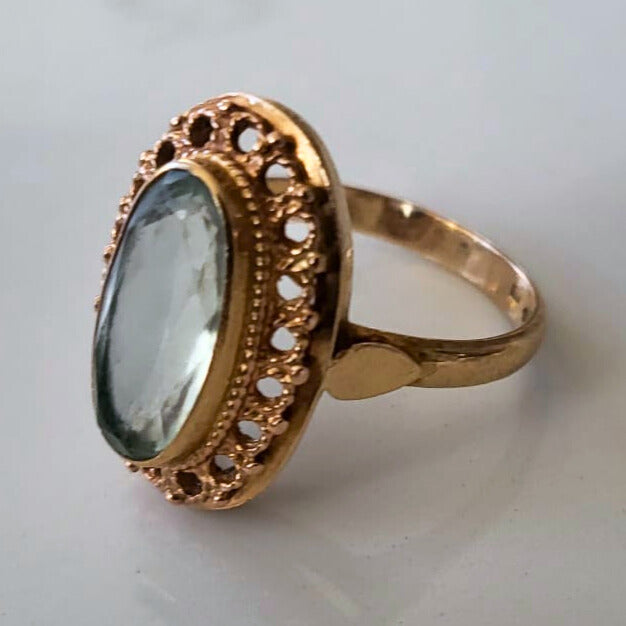 Vintage 14k gold ring with aquamarine