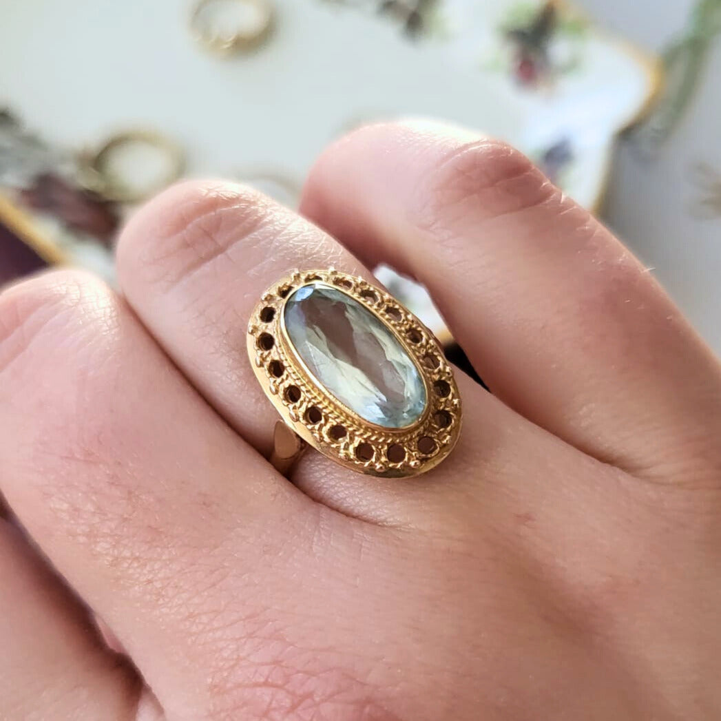 Vintage 14k gold ring with aquamarine