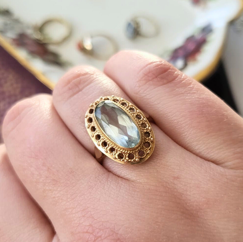 Vintage 14k gold ring with aquamarine
