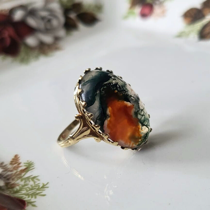 Vintage 10k gold ring with moss agate