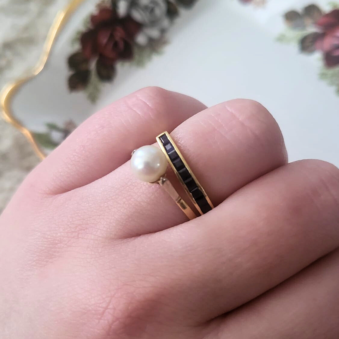 Vintage 18k gold ring with pearl