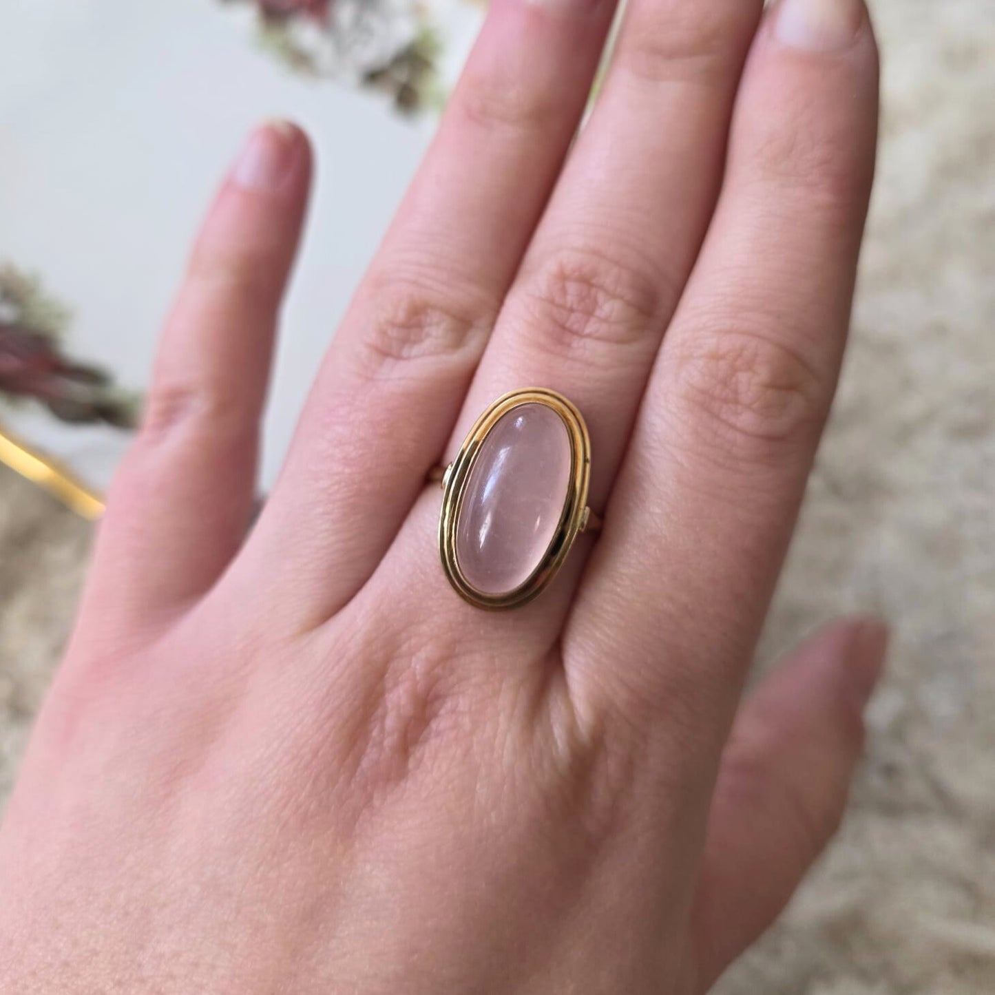 Vintage 14k gold ring with rose quartz