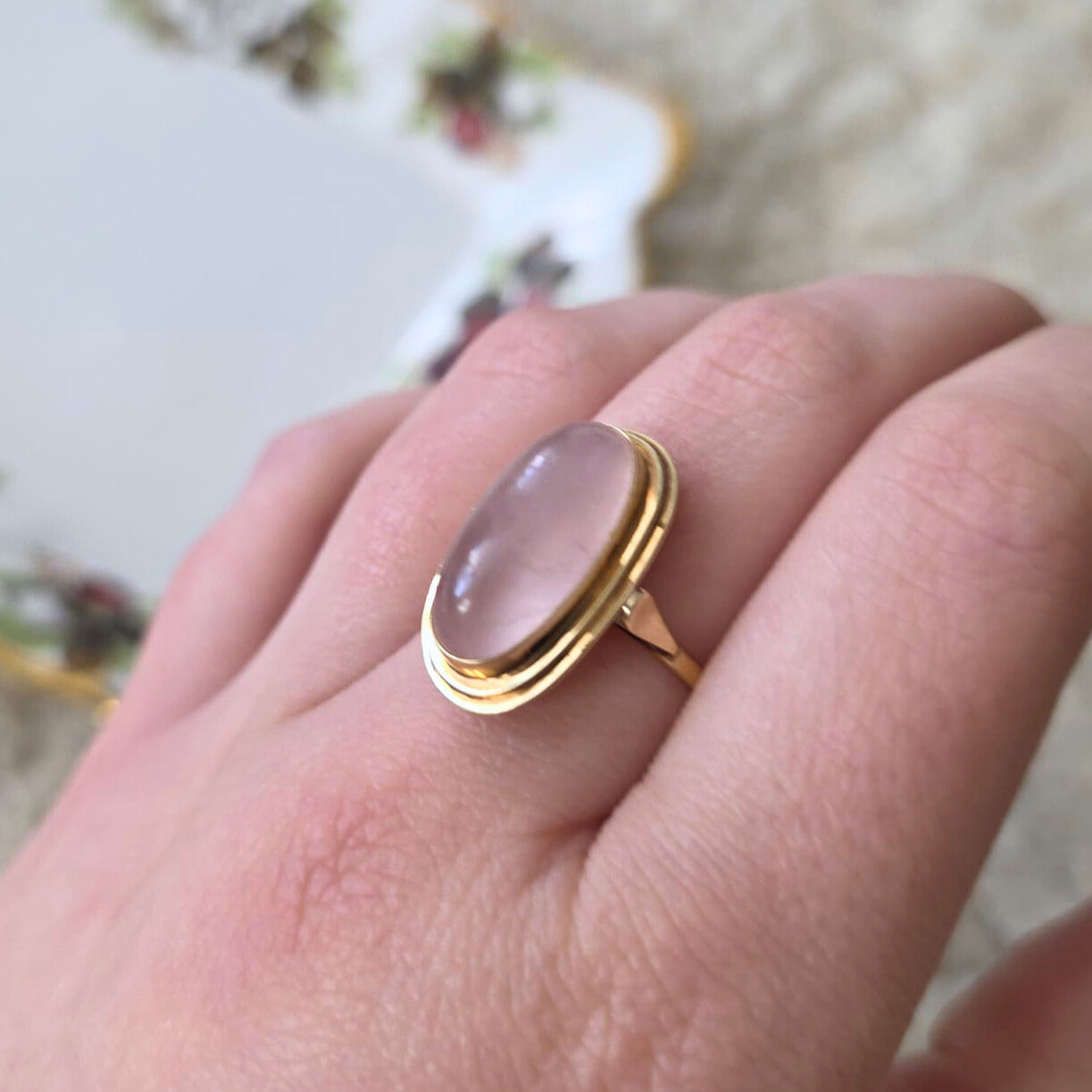 Vintage 14k gold ring with rose quartz