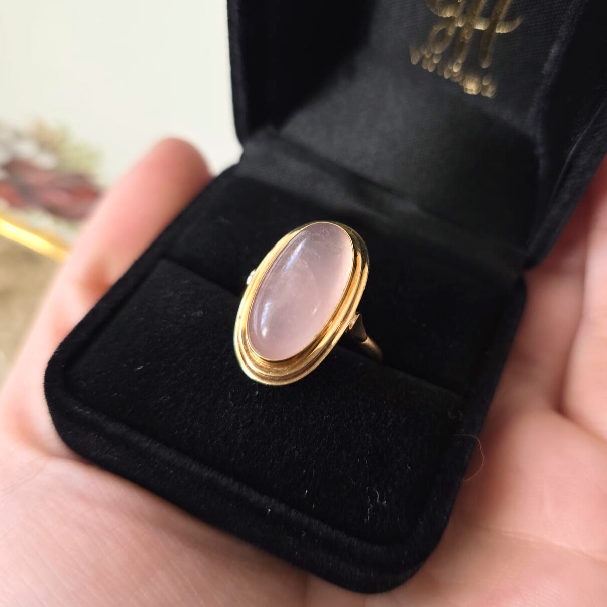 Vintage 14k gold ring with rose quartz