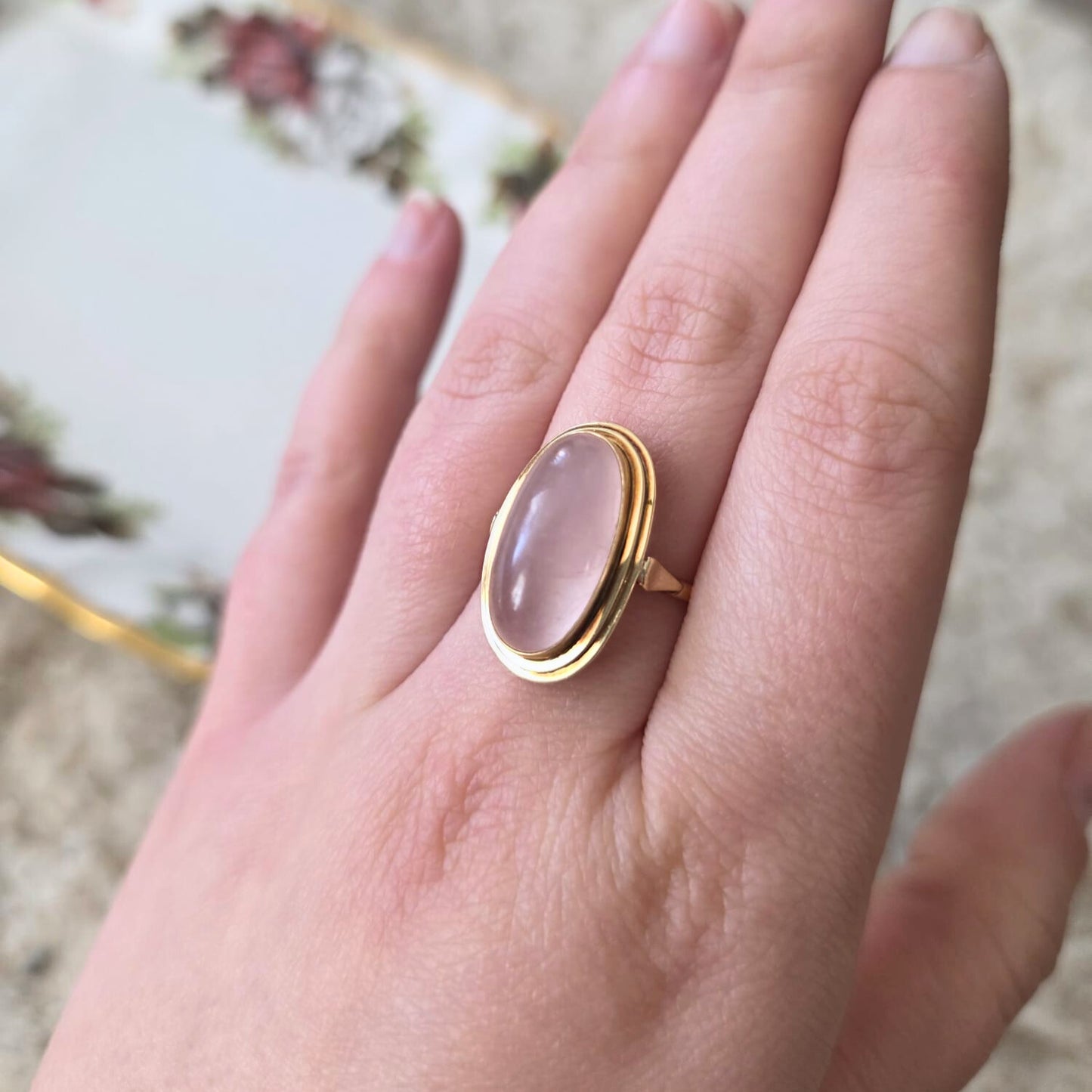 Vintage 14k gold ring with rose quartz