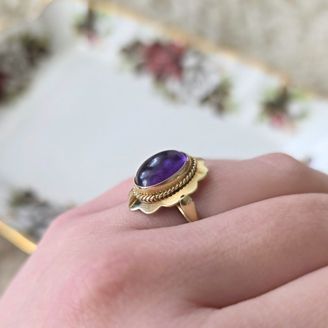Vintage 14k gold ring with amethyst flower