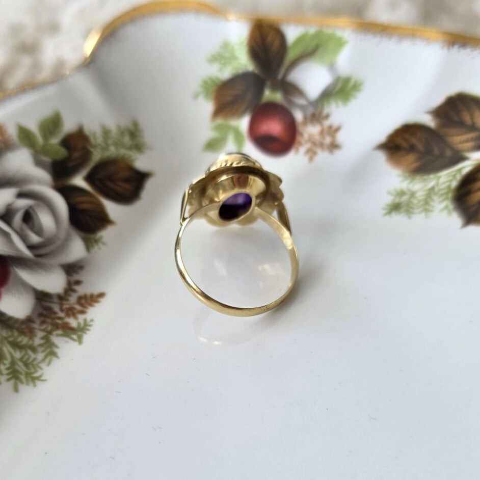 Vintage 14k gold ring with amethyst flower