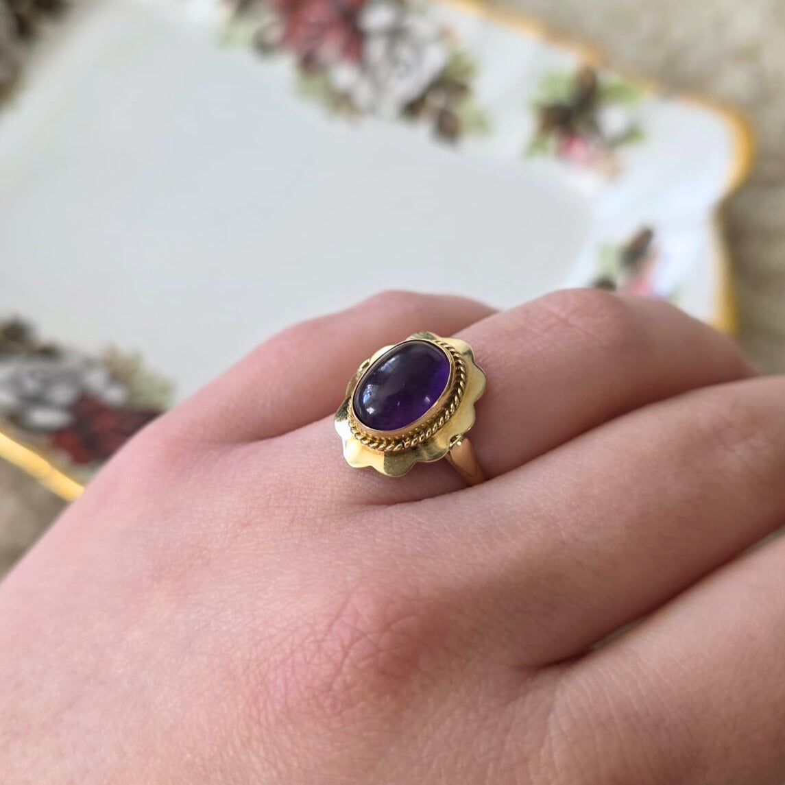 Vintage 14k gold ring with amethyst flower
