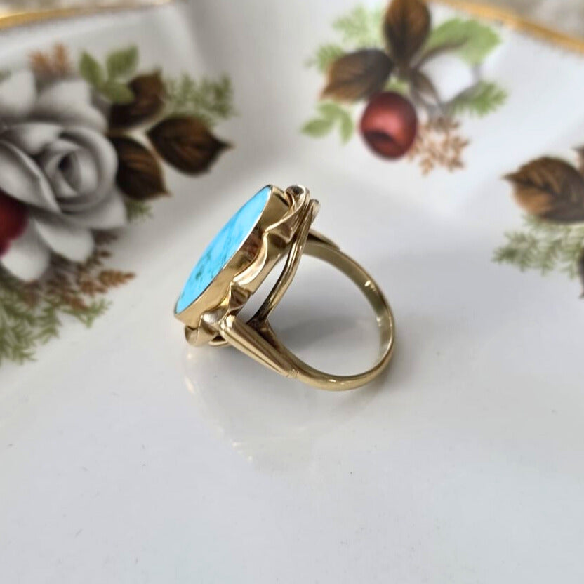 Vintage 14k gold statement ring with turquoise