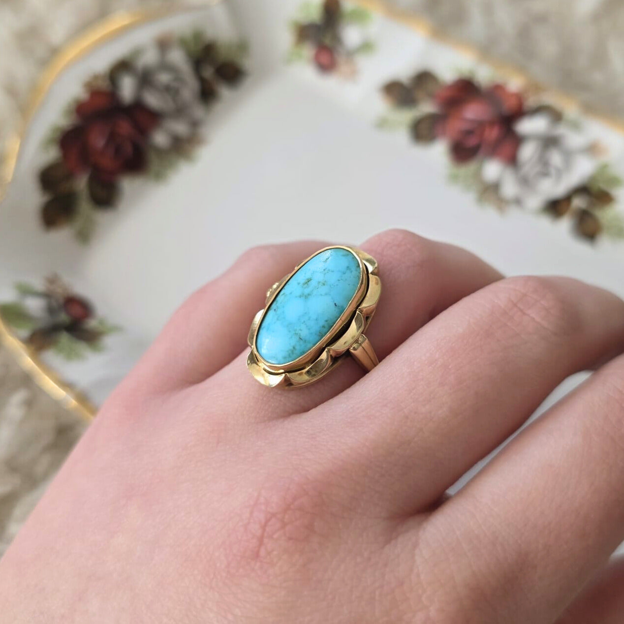 Vintage 14k gold statement ring with turquoise