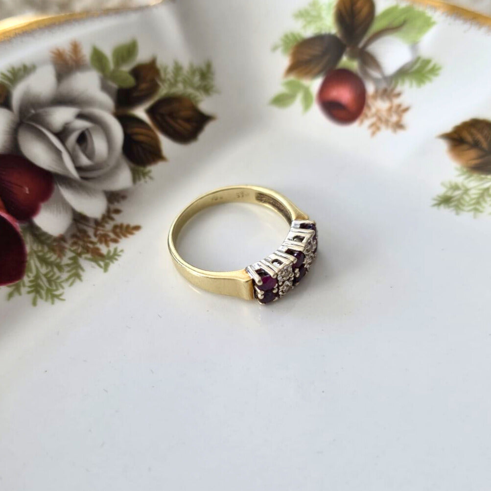 Vintage 14k gold ring with garnet and diamond