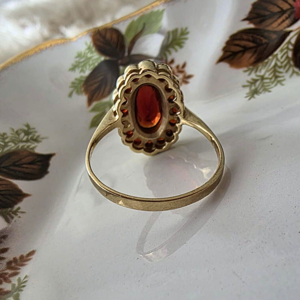 Vintage 8k ring met granaat