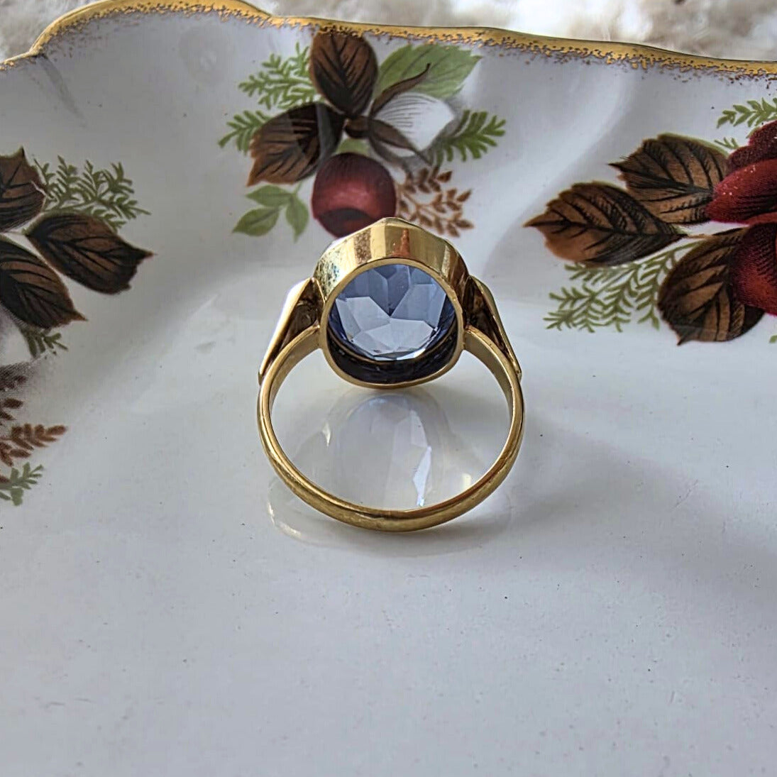 Vintage 14k gold ring with topaz