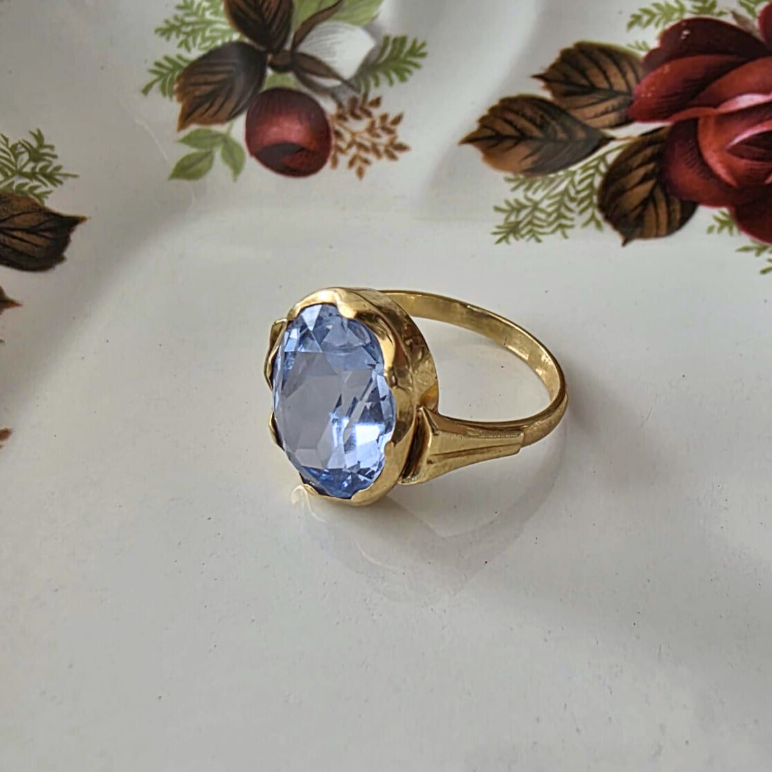 Vintage 14k gold ring with topaz