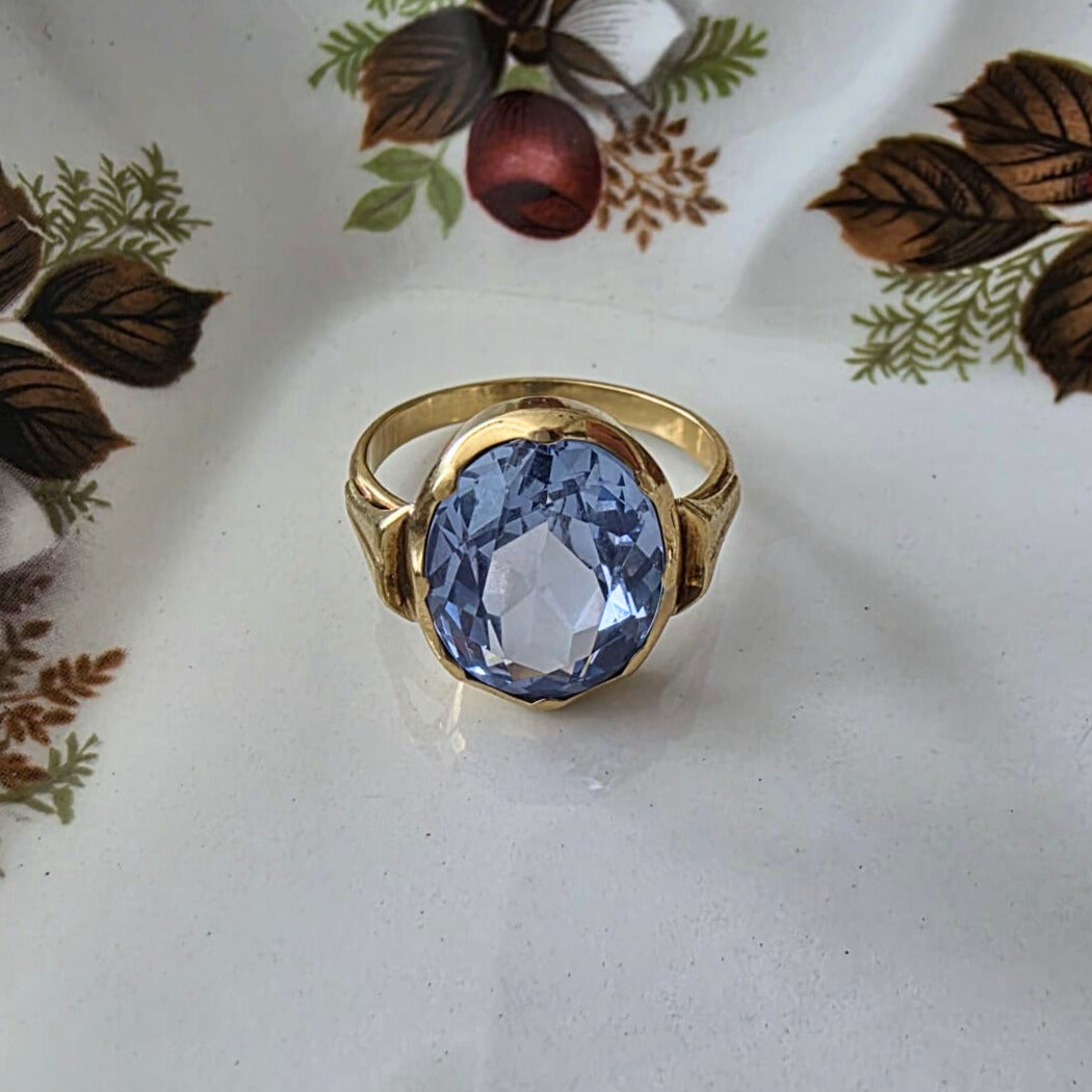 Vintage 14k gold ring with topaz