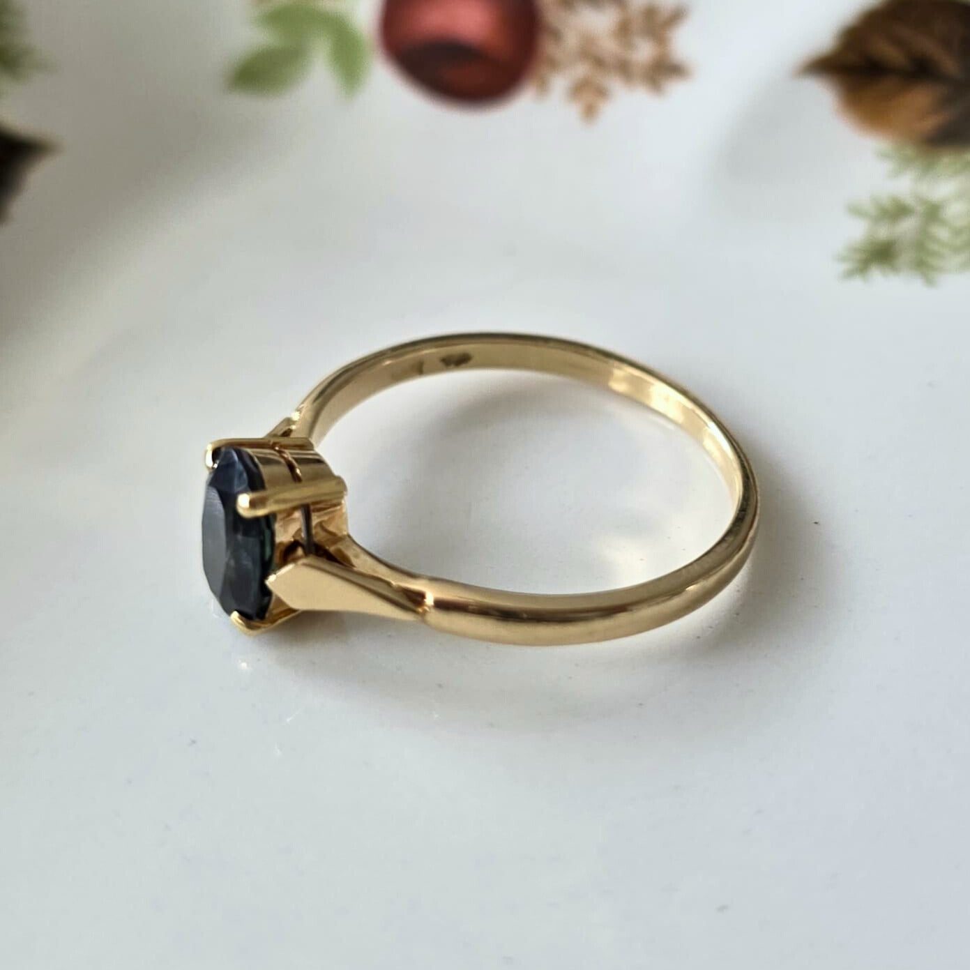 Vintage 14k gouden ring met petrol saffier