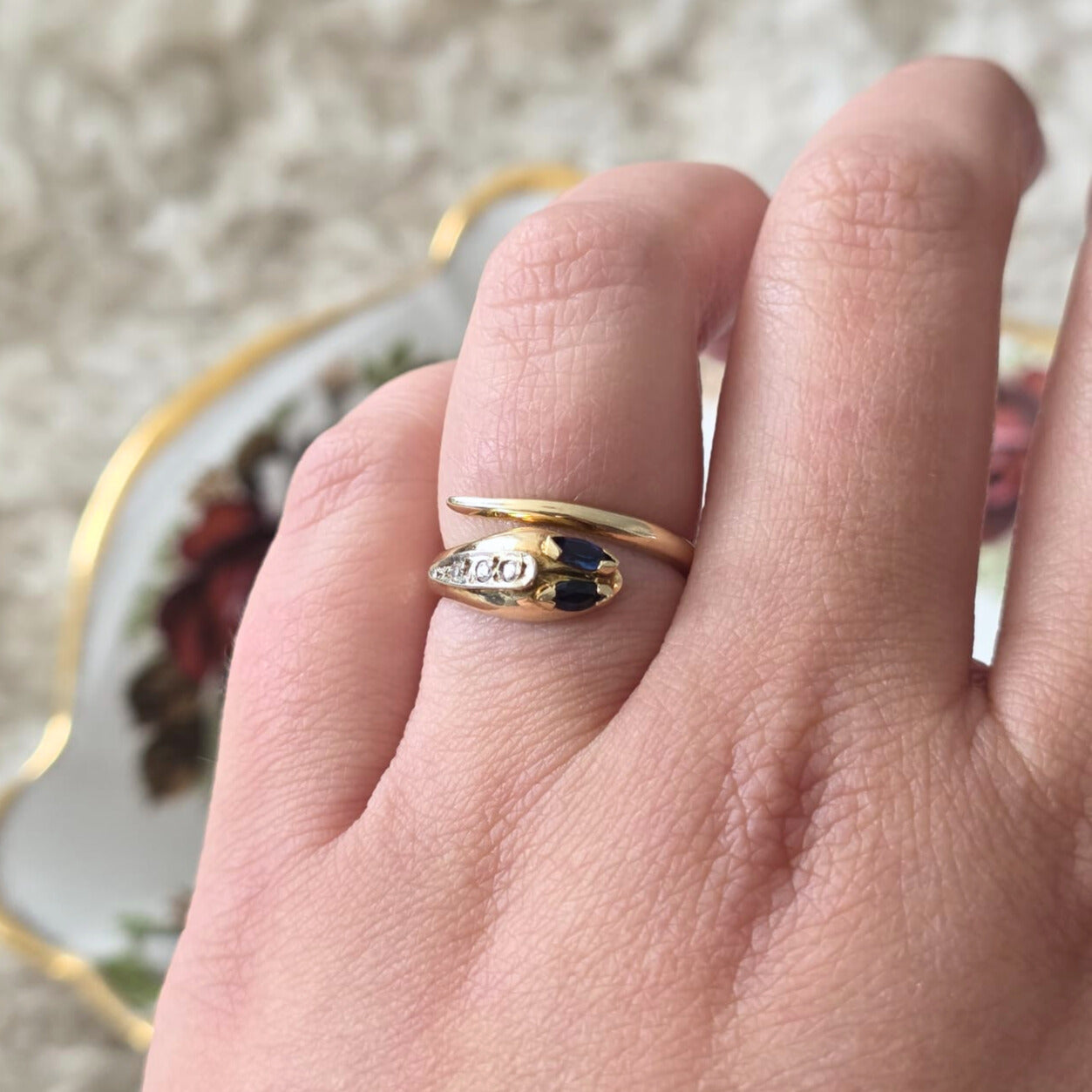 Vintage 14k gouden slang ring met saffier en diamant