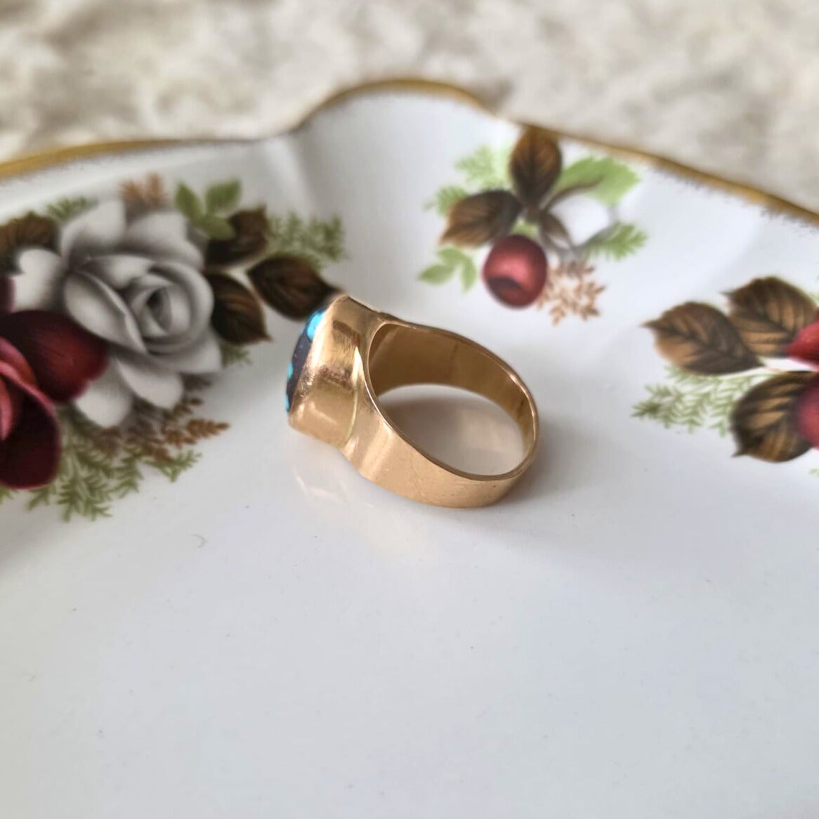 Vintage 14k rose gold ring with turquoise